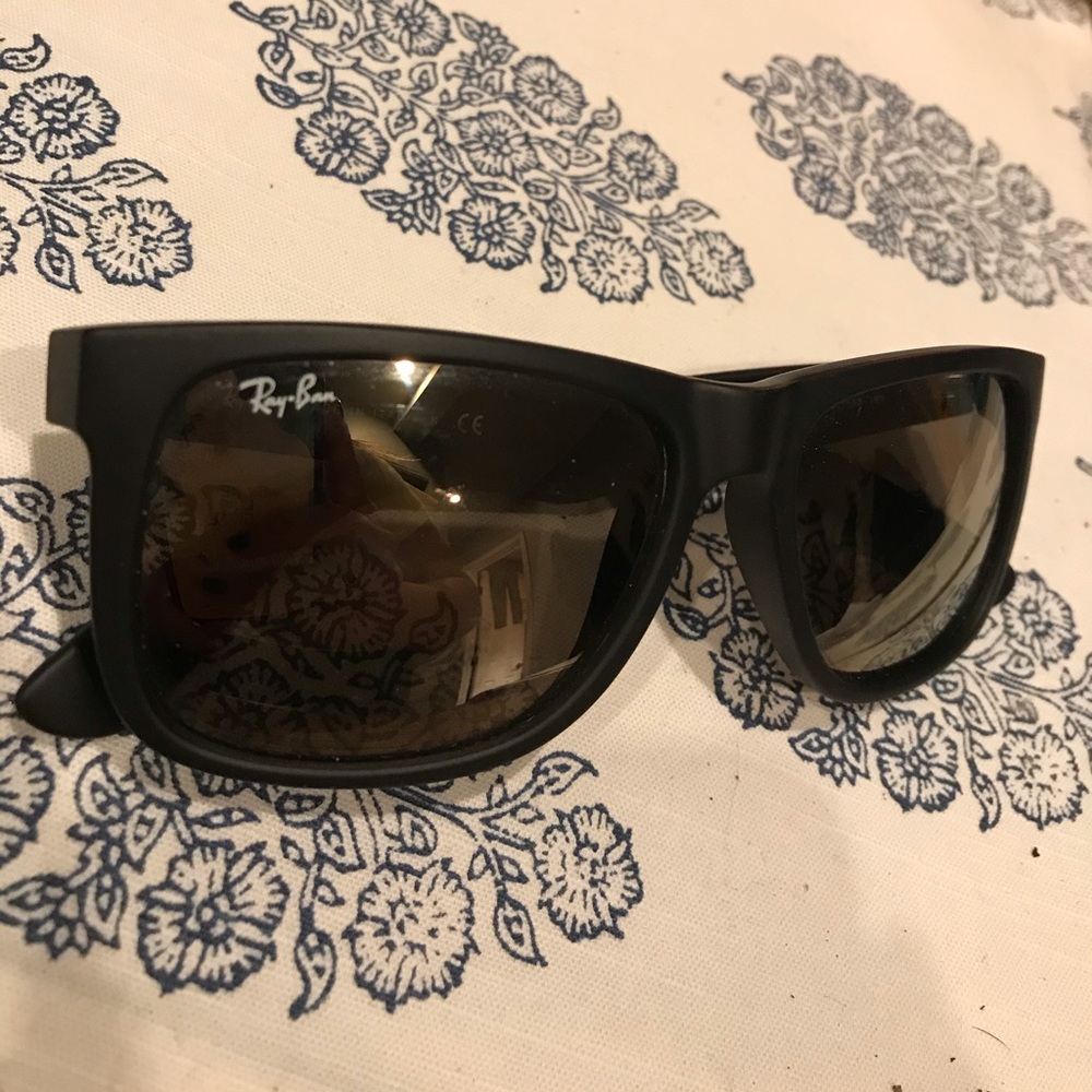 ray ban sunglasses